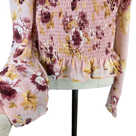 Express Pink Floral Smocked Puff Sleeve Blouse Womens Medium NWT Boho Girlcore - Picture 4 of 9